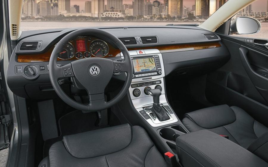  Volkswagen Passat 2009 года  (фото 2 из 9)